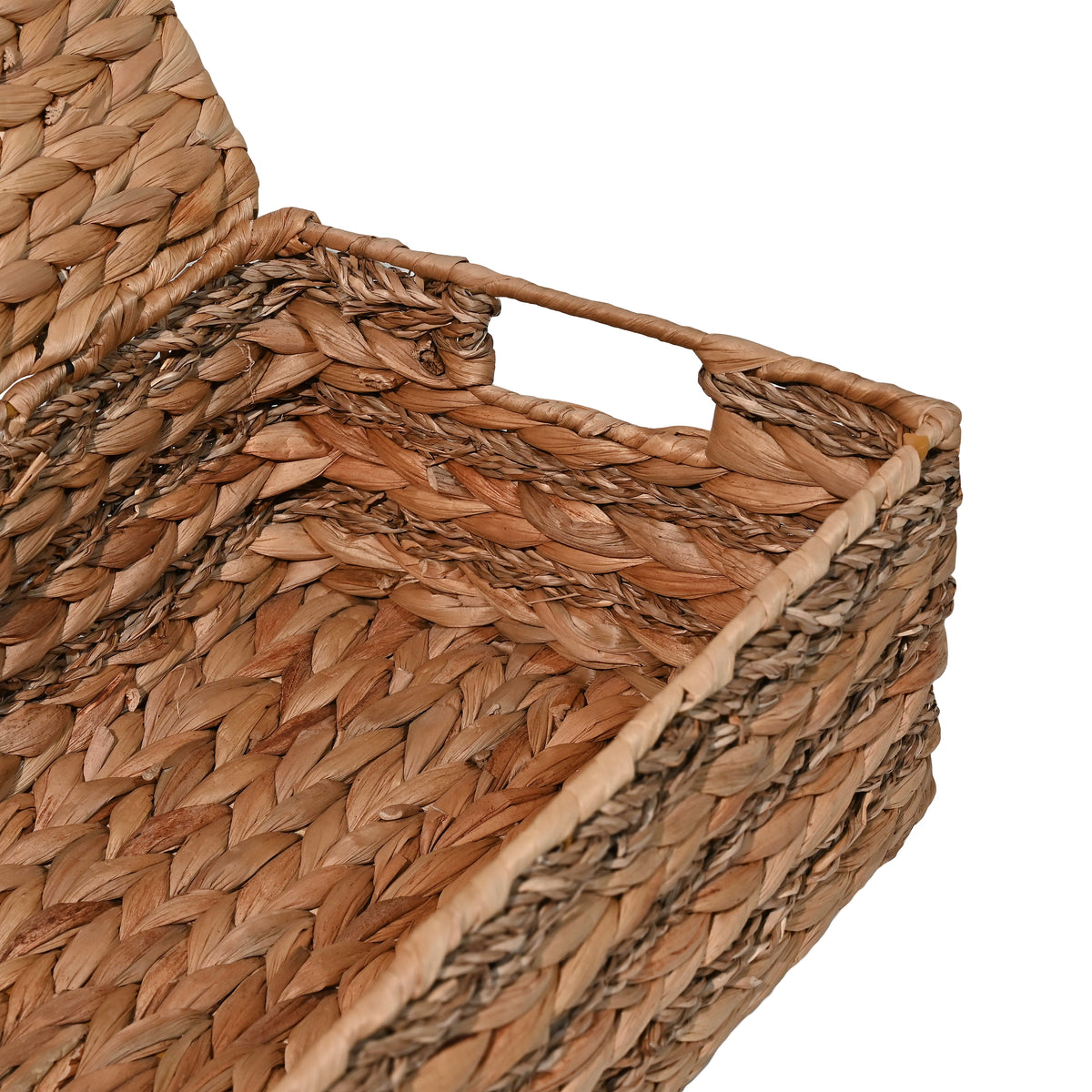 Sandrine Classic Farmhouse Handwoven Hyacinth Storage Baskets with Handles and Lids (Set of 3) - Happimess