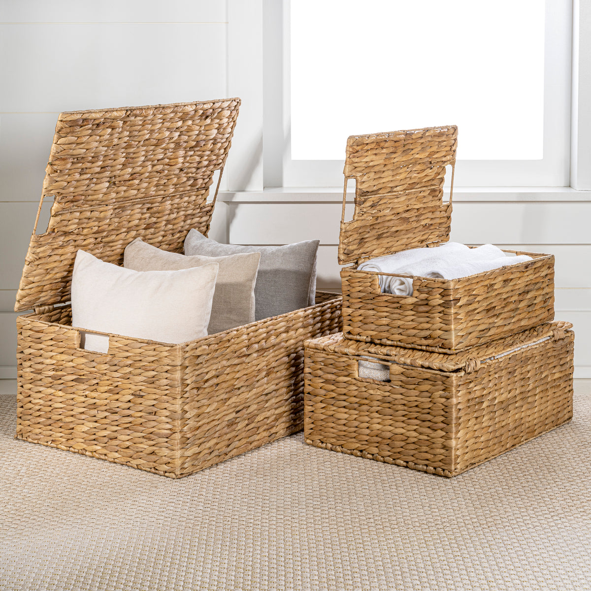 Brooks Classic Farmhouse Woven Hyacinth Rectangular Storage Baskets with Lids and Handles (Set of 3) - Happimess