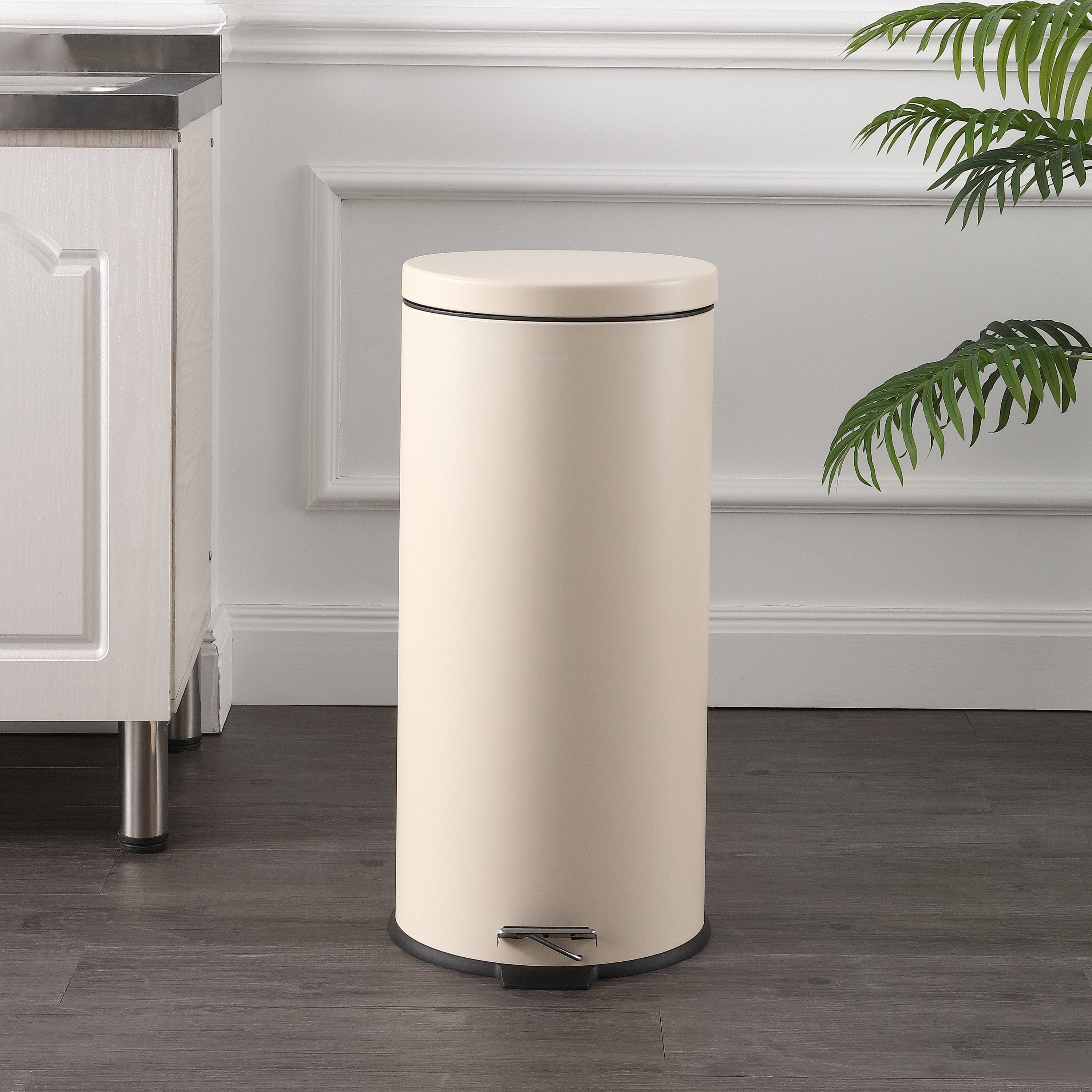 Oscar 8 Gallon Step Trash Can with Free Mini Trash Can