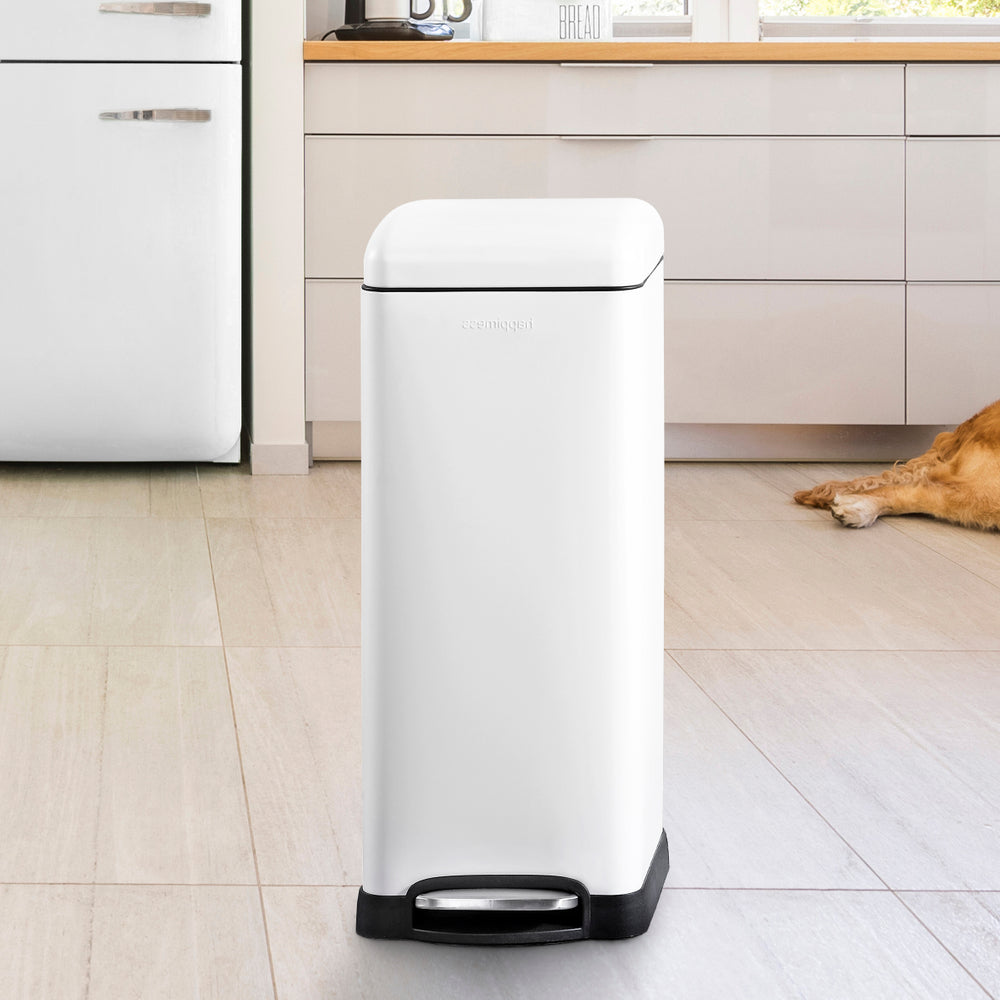 Betty Retro 30 Liters/8 Gallon Trash Can - Happimess