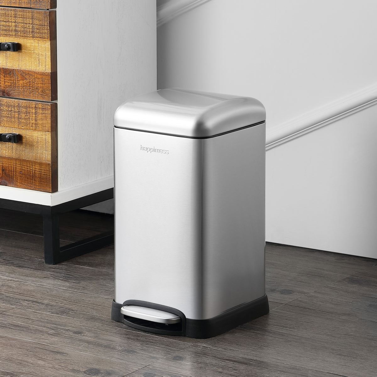 Betty Retro Mini 12 Liter/3.2 Gallon Step-Open Trash Can - Happimess