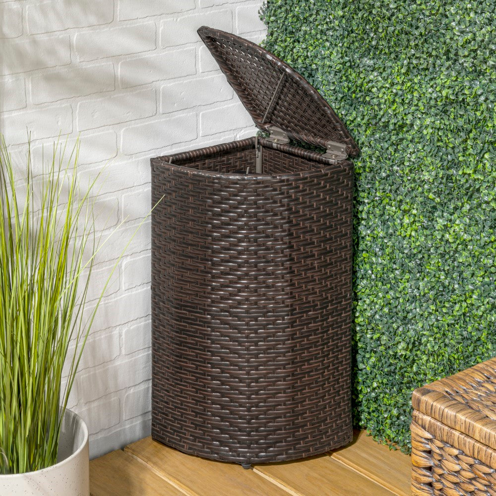 Chloe 15.56-Gallon Outdoor Trash Can - Happimess