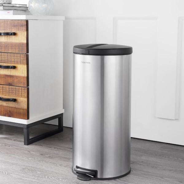 Oscar 30 Liter/8 Gallon Trash Can with Free Mini Oscar - Happimess